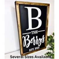 Personalisierte Familien Name Zeichen Bauernhaus Hochzeit Hergestellt Datum Dekor von StokesDesignShop