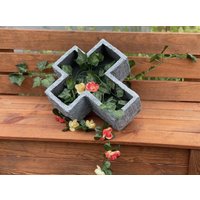 Stone & Style Pflanzschale Grabkreuz Kreuz Grabschmuck Steinguss Frostfest Wetterfest | Ohne Dekomaterial von StoneandstyleDE