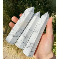Echter Howlith Kristall Obelisk Türme Große Natürliche Punkte Echter Howlith Kristall Obelisk Türme Große Natürliche Punkte von StonedInSedona