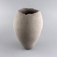 Handgefertigte Keramikvase Aus Steinzeugton, Große Mittelstückvase, Dekorative Vase, Schöne Handgefertigte Handwerkervase, Einzigartiges Keramikgefäß von Stonessa
