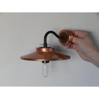Aka Electric Kupfer-Finish-Lampe Vintage Wandlampe Made in Ddr von Stonevere