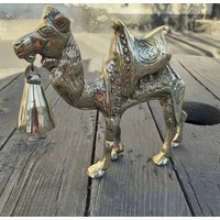 Kupfer Kamel Statue, Handgemachte Messing Erkennung Schmuck, Gold Kreis, Geschenk Entzückendekoration, Bull Terrier Dekor, Vintage Stier Statue von StoreCraftTR