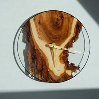 Massivholz Uhr, Harz Wanduhr, Epoxy Holz Natur Rustikale Einzigartige Wanduhr von StoreWoodUA