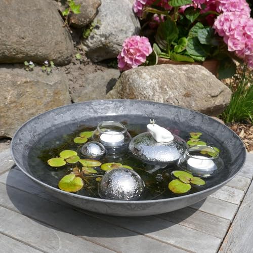 Storm's Gartenzaubereien Miniteich Komplettset mit Schwimmfrosch Keramik Grauer Deko Schale - Schwimmkugeln und Teelichtschalen Storm's Gartenzaubereien Miniteich Komplettset mit Schwimmfrosch Keramik Grauer Deko Schale - Schwimmkugeln und Teelichtschalen von Storm's Gartenzaubereien