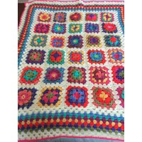 Traditionelle Häkeln Oma Square Decke von StoryBlankets