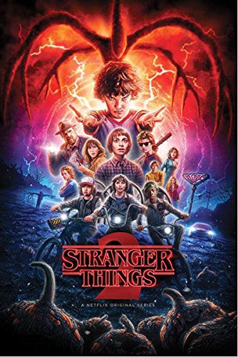 Stranger Things Poster Season 2 Collage (61cm x 91,5cm) + 2 St. transparente Posterleisten mit Aufhängung von Stranger Things