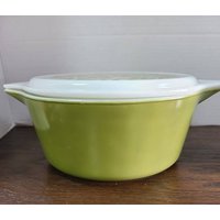 Pyrex Verde Olive #475 Auflaufform Mit Deckel von StreetFaireAntiques