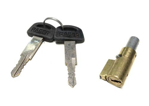 Lenkradschloss 8mm passend für Puch MS VS DS Maxi MV, Kreidler Flory MF MF2 MF12, Zündapp ZA ZD GTS KS CS CX – Mofa Moped Lenker Schloss Lenkradschloss 8mm passend für Puch MS VS DS Maxi MV, Kreidler Flory MF MF2 MF12, Zündapp ZA ZD GTS KS CS CX – Mofa Moped Lenker Schloss von Streetparts24