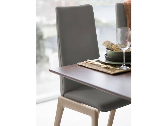 Polsterstuhl STRESSLESS Laurel , grau (metal grau paloma, schwarz), B:57cm H:105cm T:60cm, Leder PALOMA: PALOMA ist ein durchgefärbtes Semianilin-Möbelleder mit natürlicher Narbung., Stühle, High Back, Größe L, mit abgerundeten Beinen in Schwarz von Stressless