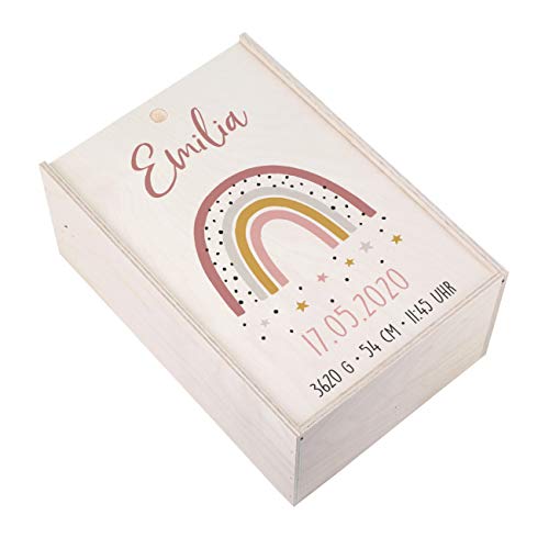 Striefchen® Holzbox zur Erinnerung an das erste Babyjahr oder als Geschenk zur Geburt - mit Namen des Kindes und Geburtsdaten bedruckt Regenbogen Rosa von Striefchen