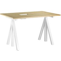 String Furniture - Höhenverstellbarer Schreibtisch von String Furniture