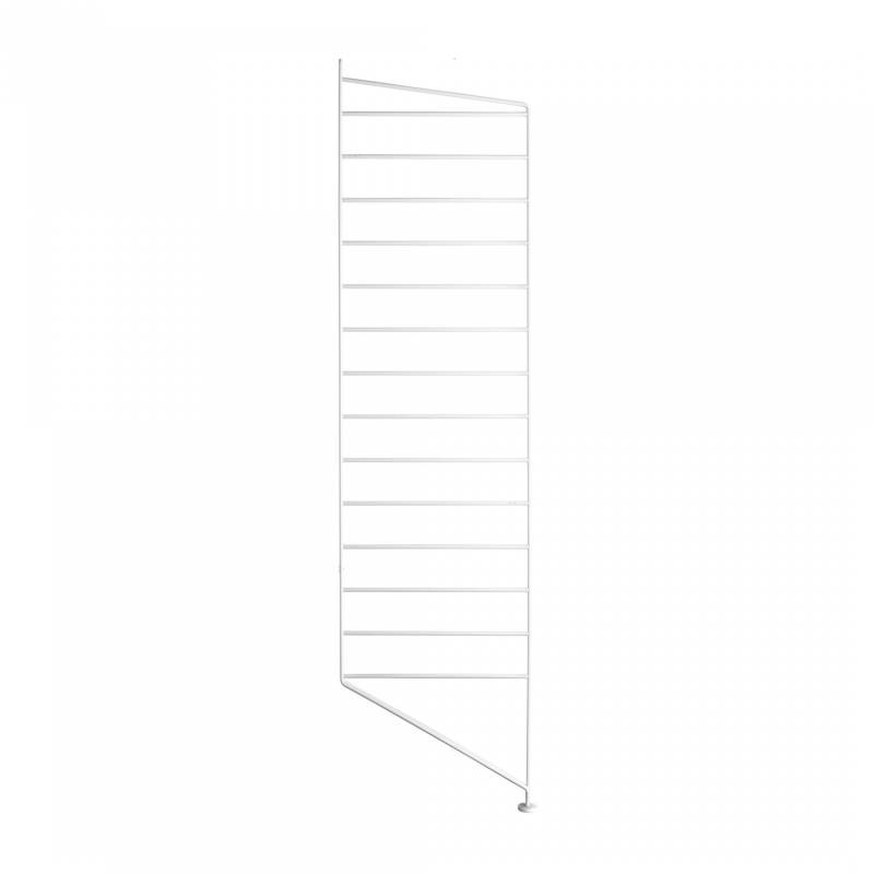 String Furniture - String System Bodenleiter 115x30cm - weiß/pulverbeschichtet/115x30cm von String Furniture