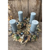 Schöner Adventskranz/Haltbarer Weihnachtskranz Aus Trockenblumen Handgebundener Blauer von Stroblume
