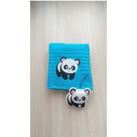 Blaue Große Frottee Handtuch Mit Stickerei "Panda" Und Filz Toy. Baby-Baumwoll-Handtuch Einem Teddybär. Geschenk-Set Für Das Neugeborene von StudioClothingLADI