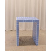 Fliesen-Beistelltisch - Handgefertigte Fliesenmöbel Moderner Mosaik-Nachttisch Retro-Keramik-Akzenttisch Individualisierbares Wohndekor von StudioCubbe