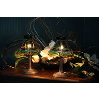 Passendes Set Art Deco Mid Century Moderne Stained Glass Accent Lamps von StudioFind