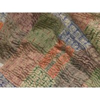 Grau Gold Seide Patchwork Kantha Quilt Königin Reine Baumwolle Decke Tagesdecke Bettüberwurf Boho von StudioNakro