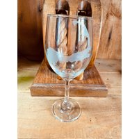 Cape Cod Map Allzweck-Weinglas Mit Stiel, Lasergraviert, Kann Personalisiert Werden. Wählen Sie Aus 12-, 14 - Oder 16-Unzen-Gläsern von StudioProvincetown