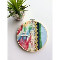 Lebe Bunt 8-Zoll-Multimedia-stoff-Collage-Hoop von StudioSeespriya