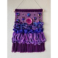 Violet Supernova Gewebter Wandbehang von StudioSeespriya