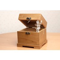 Vierquare Eichenkiste von StudioUA