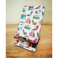 Mädchen Wanna Have Fun Telefonständer. Handgemachte Handy Halterung. Smart-Handyhalter in Weiß. Hölzerner Katzen-Druck-Telefon-ständer von StudiopiaDecors