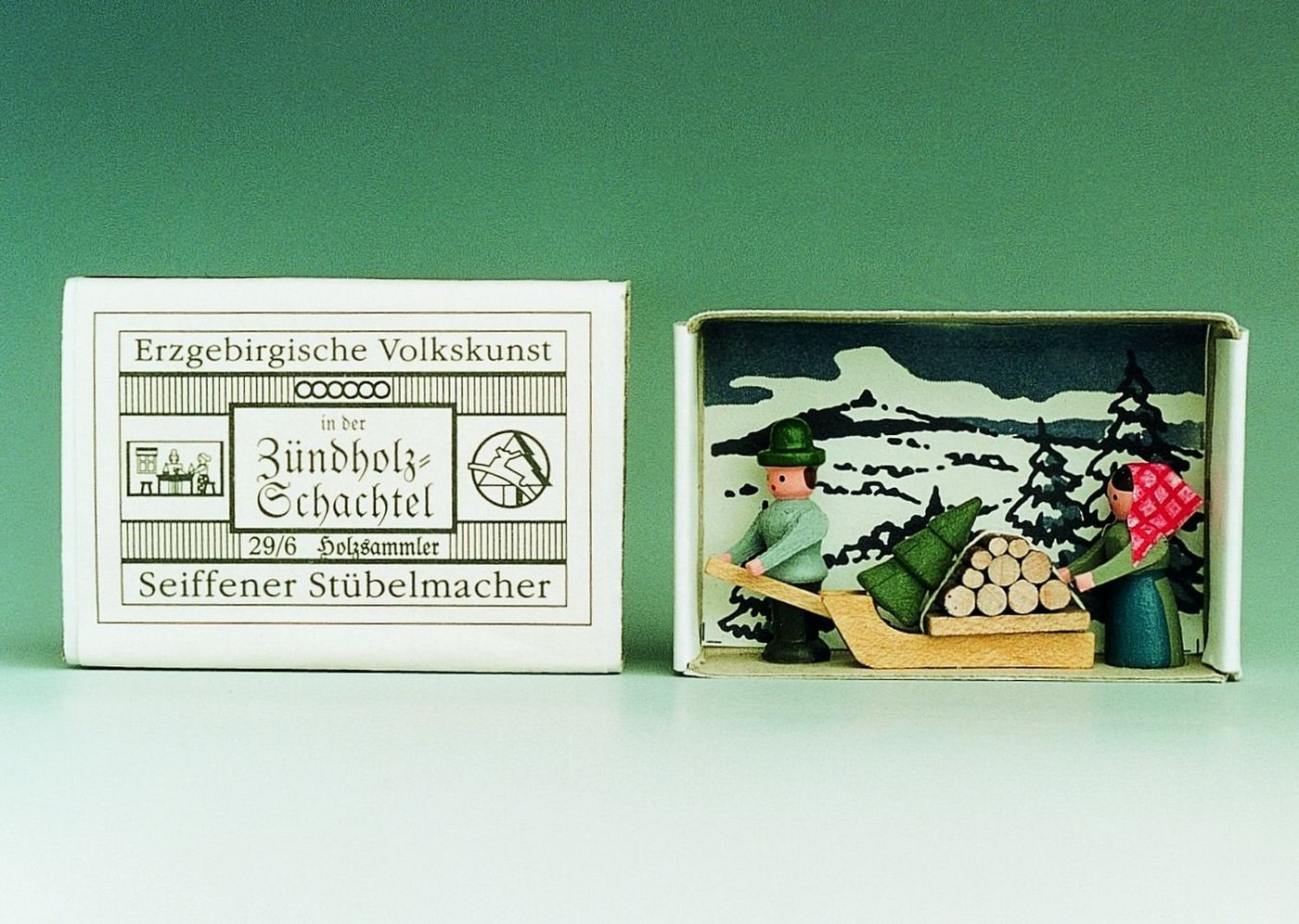 Stübelmacher Gunter Flath Weihnachtsfigur Miniaturzündholzschachtel Holzsammler mit Schlitten BxH 5x4 cm NEU von Stübelmacher Gunter Flath