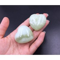 1, 6" Grüne Serpentin Jade Herz Natürliche Crystal Schnitzen Von Hand Geschnitzt Edelsteinherz Heilende Energie Geschenk Ch von StunningGem