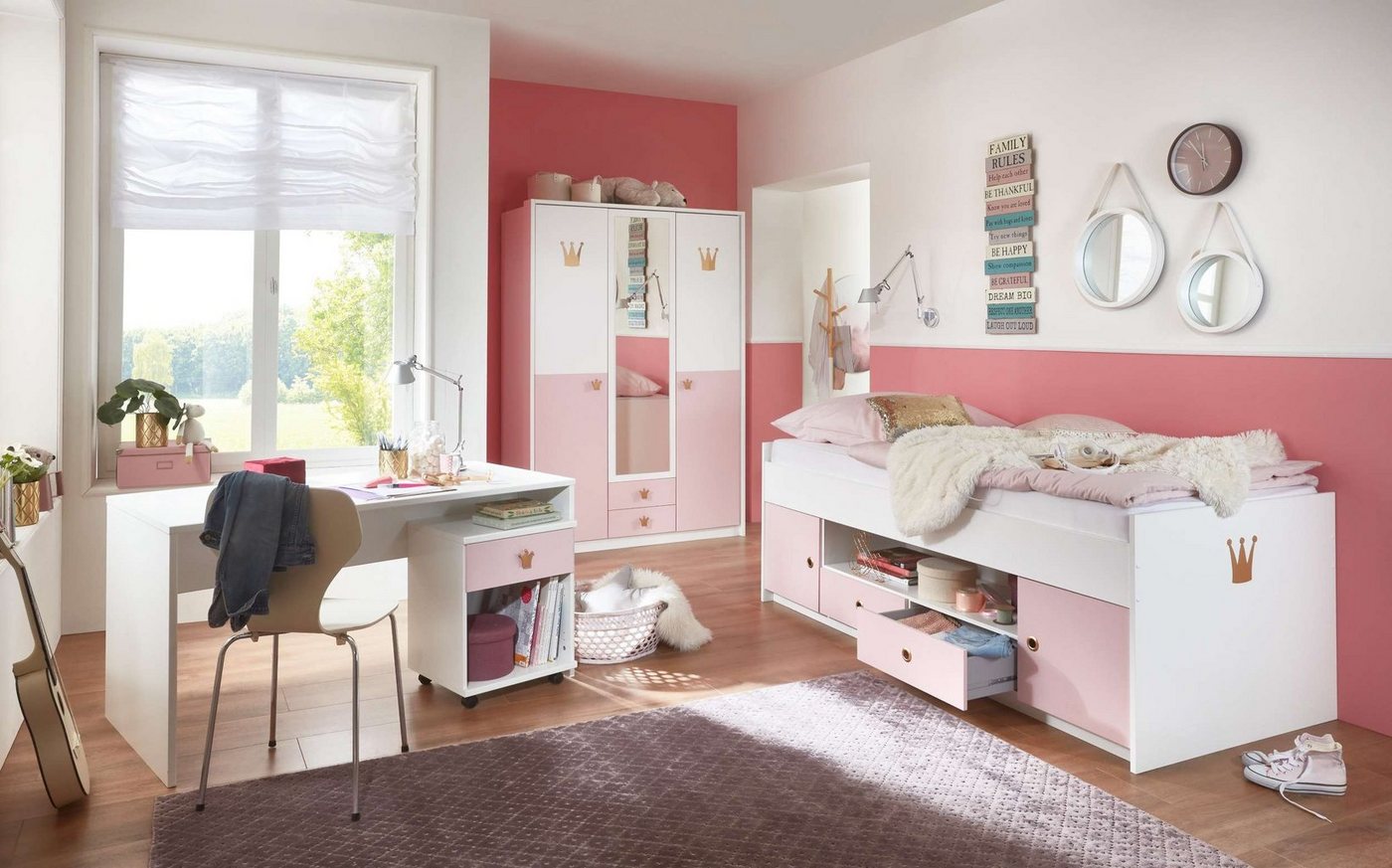 Stylefy Jugendzimmer-Set Emilie V Weiß Pastellrosa, (Komplettset, Set (4-St), bestehend aus 1xFunktionsbett, 1xDrehtürenschrank, 1xSchreibtisch, 1xContainer, mit Soft-Close Funktion, Spiegel, Modern von Stylefy