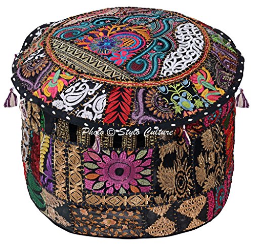 Stylo Culture Baumwoll Patchwork gestickter osmanischer Hocker-Hülsen-Abdeckung Schwarzer Blumenotooman-Möbel Stylo Culture Baumwoll Patchwork gestickter osmanischer Hocker-Hülsen-Abdeckung Schwarzer Blumenotooman-Möbel von Stylo Culture