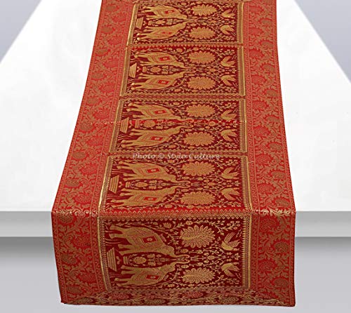 Stylo Culture Ethnische Dekorative Tischläufer Rot Gold Elefant Pfau Bohemien Jacquard Tischdecke Rechteckig 5 Fuß Für Kaffeetisch Brokat Hochzeit Tischdekoration (40 x 152 cm) von Stylo Culture