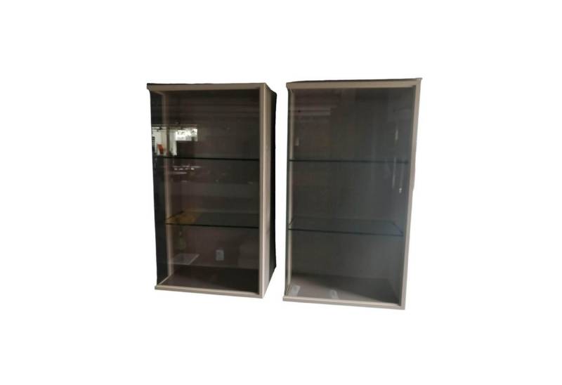 Sudbrock Standvitrine 2er-Set Hängeschränke Cubo Glas Farbe Glattlack Kaschmir Grau Beige von Sudbrock