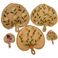 Rattan Fans Häkeln Verschönert Set Von Fünf Drei Großen Zwei Kleinen Wand-Dekor Tiki Bar von SueLovesVintageShop