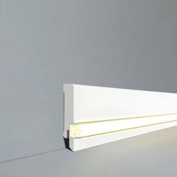 Moderne Licht Fußleiste Echtholz furniert, lackiert weiß (16 x 60 x 2500 mm) 16.61.31L von Südbrock