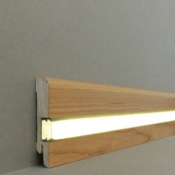 Stilechte Licht Fußleiste Echtholz furniert, lackiert braun (15 x 70 x 2500 mm) 15.70.10L von Südbrock