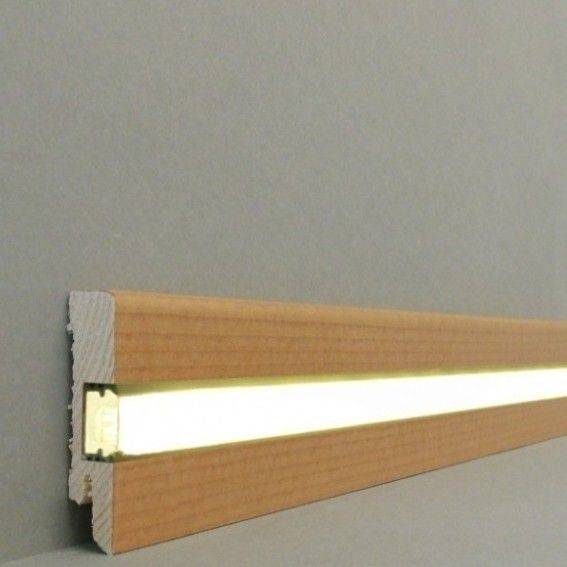 Stilechte Licht Fußleiste Echtholz furniert, lackiert braun (16 x 60 x 2500 mm) 16.61.6L von Südbrock