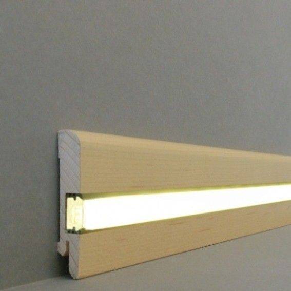 Stilvolle Licht Fußleiste Echtholz furniert, lackiert hell braun (15 x 70 x 2500 mm) 15.70.5L von Südbrock