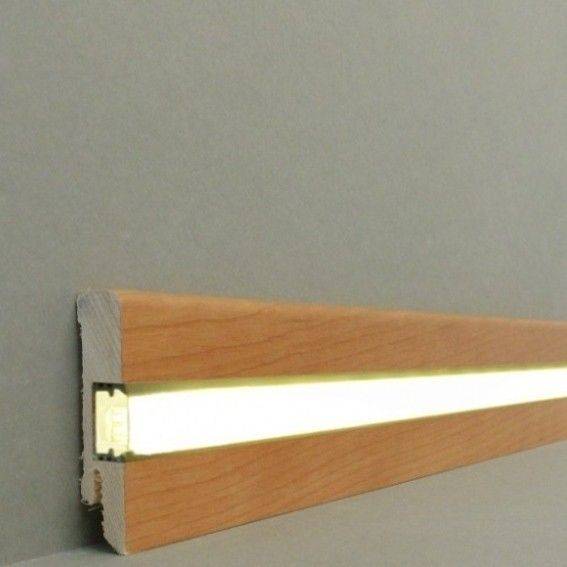 Stylische Licht Fußleiste Echtholz furniert, geölt braun (16 x 60 x 2500 mm) 16.61.10L von Südbrock