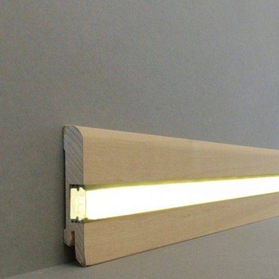 Stylische Licht Fußleiste Echtholz furniert, roh hell braun (15 x 70 x 2500 mm) 15.70.0L von Südbrock