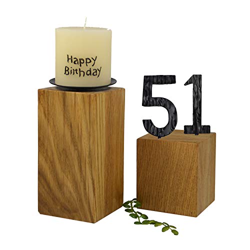 SünGross 2er Set Edelholz Leuchter 7x7x8 cm und 9x9x10cm, Oberfläche Eiche geölt, mit Zahlen aus Metall und Kerze Happy Birthday 6cm und Metall Kerzenteller, zum 51. Geburtstag von SünGross