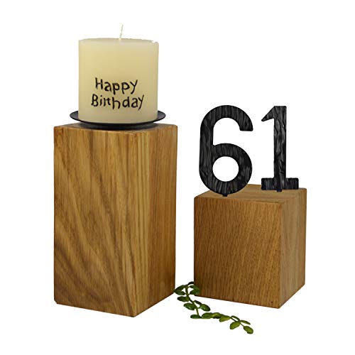 SünGross 2er Set Edelholz Leuchter 7x7x8 cm und 9x9x10cm, Oberfläche Eiche geölt, mit Zahlen aus Metall und Kerze Happy Birthday 6cm und Metall Kerzenteller, zum 61. Geburtstag von SünGross