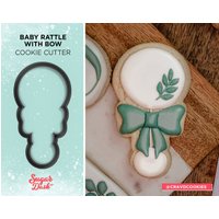 Baby Rassel Mit Schleife Cookie Cutter von SugarDashCo