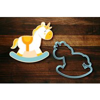 Einhorn Schaukelpferd - Baby Shower Ausstecher von SugarDashCo