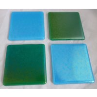 Schillernde Türkis Blau Und Meer Grün Handgefertigte Glas Untersetzen in Ozean Farben - Set Von 4 Getränke Barware Handgemachte Geschenk Schillernde Türkis Blau Und Meer Grün Handgefertigte Glas Untersetzen in Ozean Farben - Set Von 4 Getränke Barware Handgemachte Geschenk von SugarLipsGlass