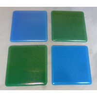 Schillerndes Türkisblau Und Meergrün Handgemachte Geschmolzene Glasuntersetzer - Set Mit 4 Untersetzern Handgemachtes Glasgeschenk Schillerndes Türkisblau Und Meergrün Handgemachte Geschmolzene Glasuntersetzer - Set Mit 4 Untersetzern Handgemachtes Glasgeschenk von SugarLipsGlass