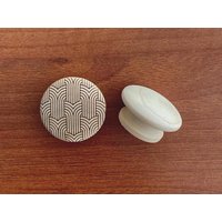 3 cm Ahorn | Art Deco Stil Massivholz Knauf, Designer Holzknauf, Schubladenknauf, Holzgriff, Do It Yourself 3 cm Ahorn | Art Deco Stil Massivholz Knauf, Designer Holzknauf, Schubladenknauf, Holzgriff, Do It Yourself von SugarMapleHomeDecor