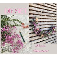 Diy Kranz Set Zum Selbst Binden Trockenblumenkranz Wandkranz „Honolulu" Türkranz Deko Boho Strandflieder Eukalyptus Rosa Weiß Gold 25 cm Diy Kranz Set Zum Selbst Binden Trockenblumenkranz Wandkranz „Honolulu" Türkranz Deko Boho Strandflieder Eukalyptus Rosa Weiß Gold 25 cm von Suitcaselovers