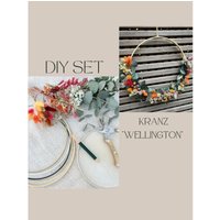 Diy Kranz Set Zum Selbst Binden Trockenblumenkranz Wandkranz „Wellington" Türkranz Deko Boho Eukalyptus Mit Ring Nach Wahl 25 cm Diy Kranz Set Zum Selbst Binden Trockenblumenkranz Wandkranz „Wellington" Türkranz Deko Boho Eukalyptus Mit Ring Nach Wahl 25 cm von Suitcaselovers