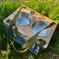 Hunde Napfbar Für Eurobox Personalisiert | Futterstation Camping Mit Hund 2 Näpfe & Gurtbänder Zur Befestigung Hundefutter Fressnapf Hunde Napfbar Für Eurobox Personalisiert | Futterstation Camping Mit Hund 2 Näpfe & Gurtbänder Zur Befestigung Hundefutter Fressnapf von SumaLaserdesign