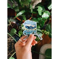 Alaska Automagnet | Wetterfester Magnet Outdoorsy Lockenmagnet Kühlschrankmagnet Leichter 3" Alaska Automagnet | Wetterfester Magnet Outdoorsy Lockenmagnet Kühlschrankmagnet Leichter 3" von SummerStokesArt